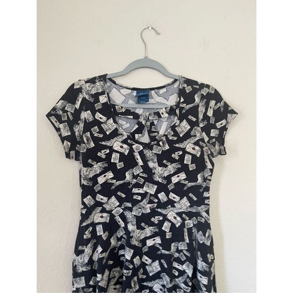 Harry Potter hot topic collection letter and owl printed fit and flare skater mi - Picture 2 of 7